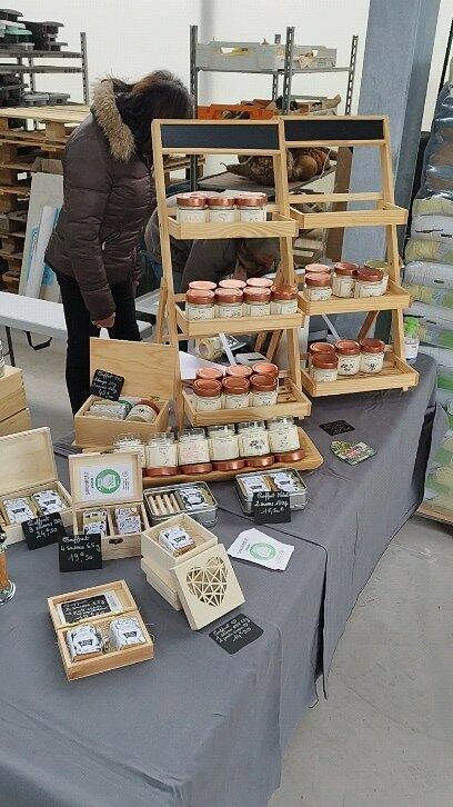 Un Dimanche à la campagne aux Serres du Val d'Armance, un petit aperçu des artisans participants ! Nous sommes plus de 20 exposants présents pour le plaisir des yeux et des papilles !
De 10h à 19h